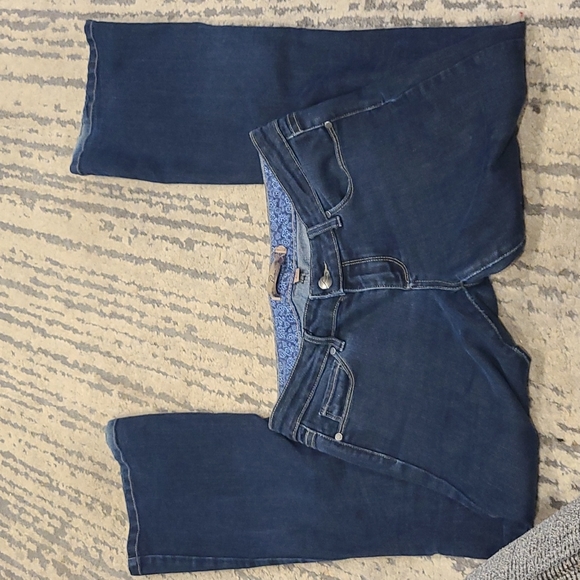 Paige Denim Laurel Canyon Boot Cut Jeans - Size 28 - Low Rise, Medium Wash, Blue - Picture 3 of 10